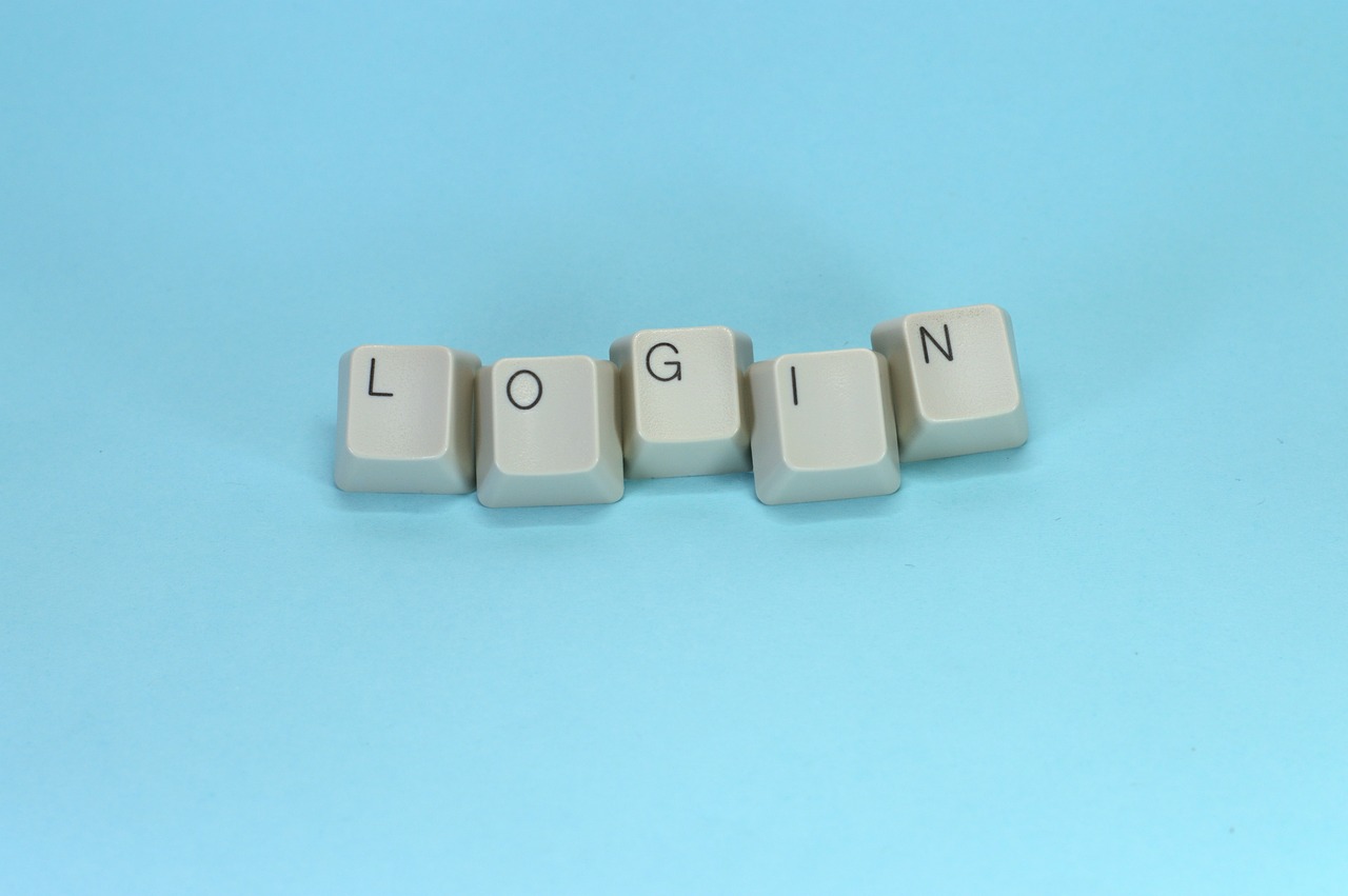 How to stay safe while online