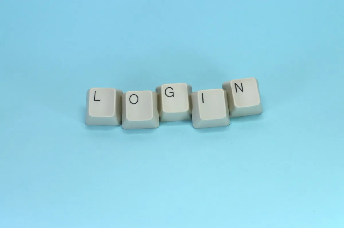 How to stay safe while online